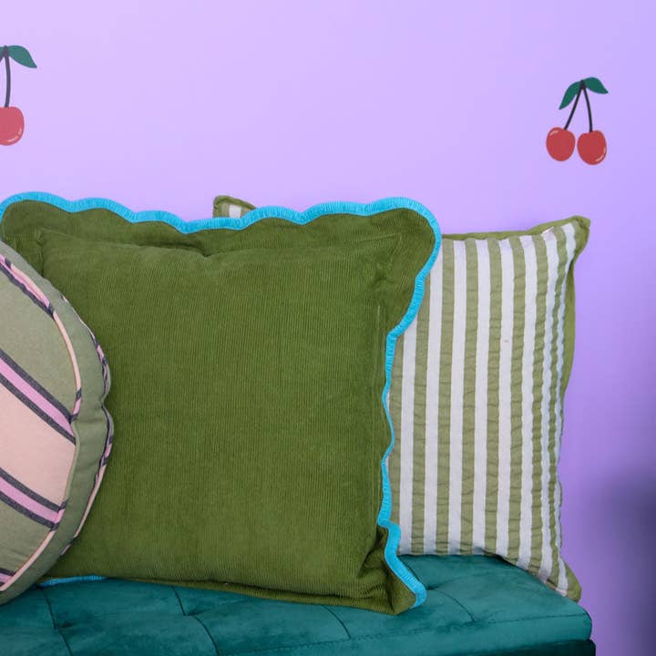 Mosey Me - Vendita all'ingrosso Cuscini decorativi - Cuscino in velluto a coste con bordatura smerlata - Pistacchio4