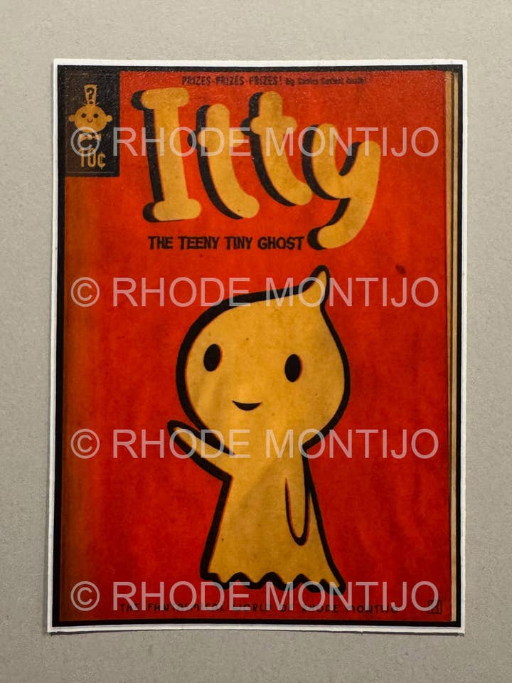 Novità per l'adesivo SDCC 2025: ITTY il Piccolissimo Fantasma Copertina del Fumetto per la vendita all'ingrosso da parte di The Fantasmical World of Rhode Montijo