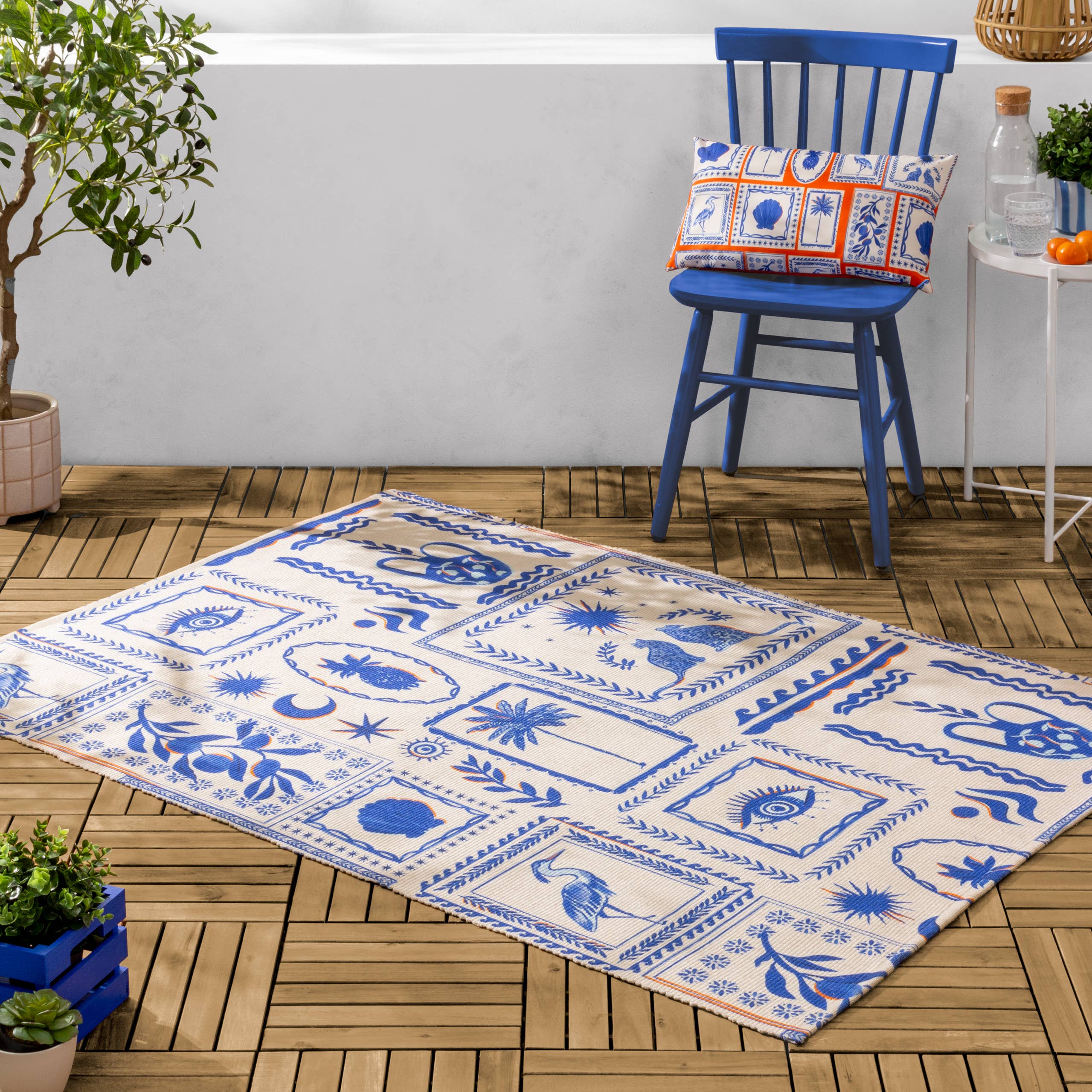 Frieze Indoor/Outdoor Washable Rug Blue for wholesale on Faire0