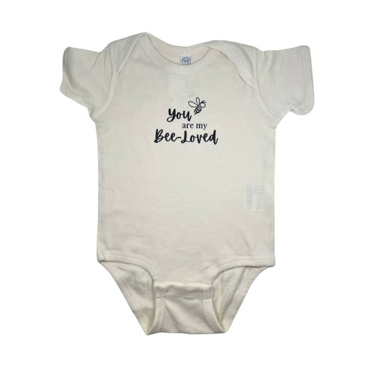 Tutina da neonato «You are My Bee-Loved» - confezione iniziale per la vendita all'ingrosso da parte di Sister Bees LLC