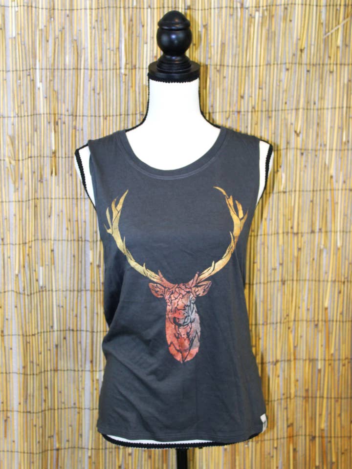 Camiseta de mujer Elk pintada a mano para venta al por mayor de Third Wolf Designs