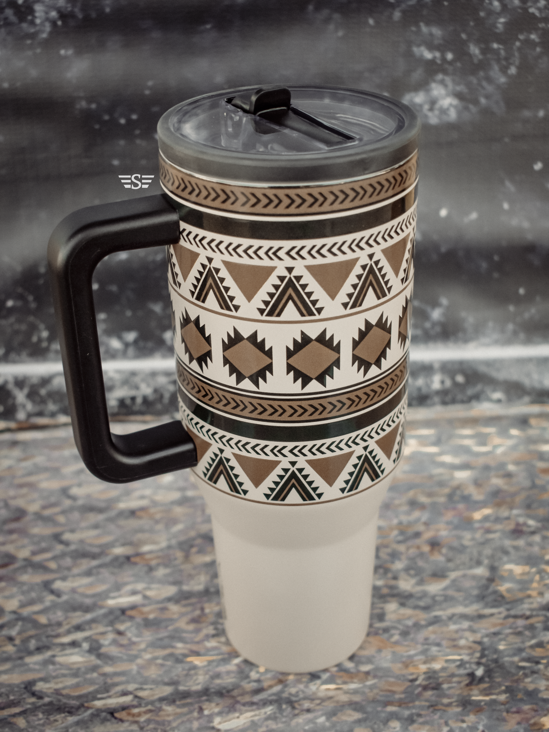 Flying S Company – Großhandel Thermotasse/-becher – Monterrey Grau 40oz Flip-Top-Becher1