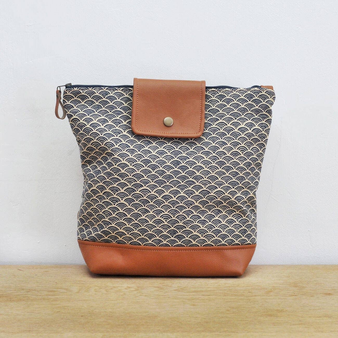 Lauren Holloway - Wholesale Backpack - Women's - Willow Convertible Backpack - Blue Japanese Wave0