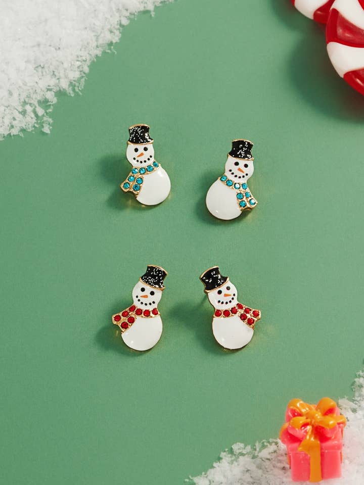 Boucles d'oreilles de Noël en titane émaillé avec bonhomme de neige pour la vente par Designature New York