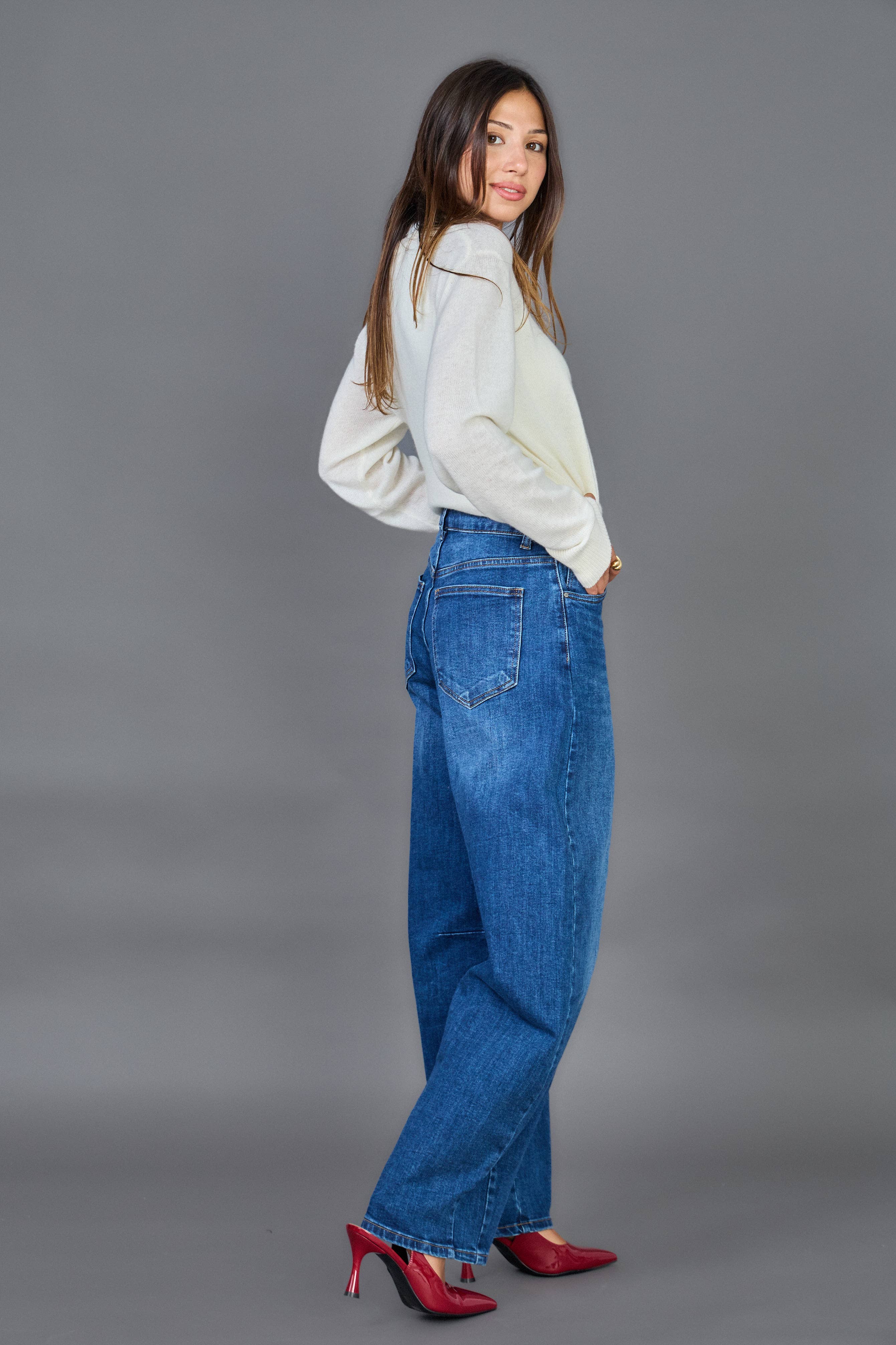 ANA & LUCY - Wholesale Jeans - Women's - Women's Barrel Jeans "Louisa" - ANA & LUCY19