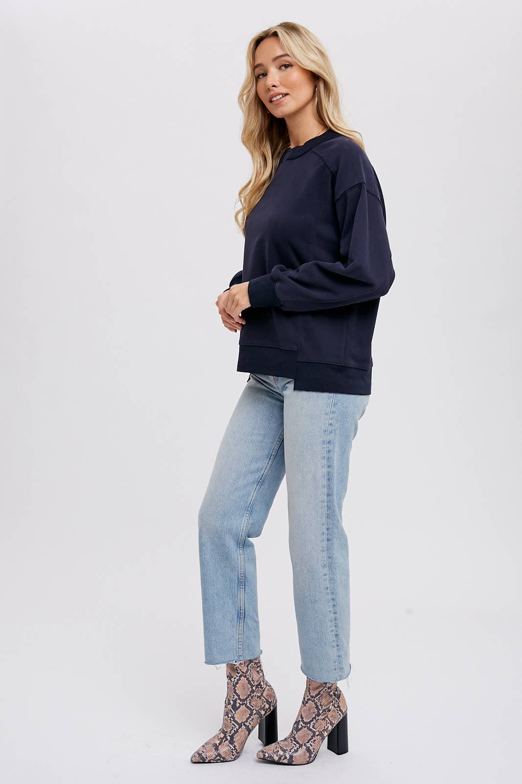 Bluivy - Wholesale Sweatshirt - Women's - BOXY SWEATSHIRT5