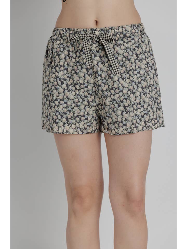 Aureum - Wholesale Shorts - Women's - AB2333 - FLORAL SHORTS W/ CONTRAST TIES