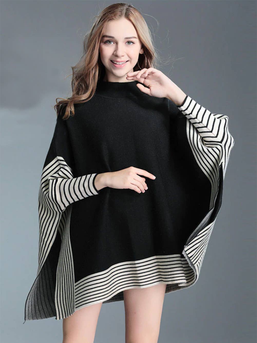 Fennco Styles – wholesale Poncho - Dam – Randig stickad pullover med fladdermusärm poncho-tröja0