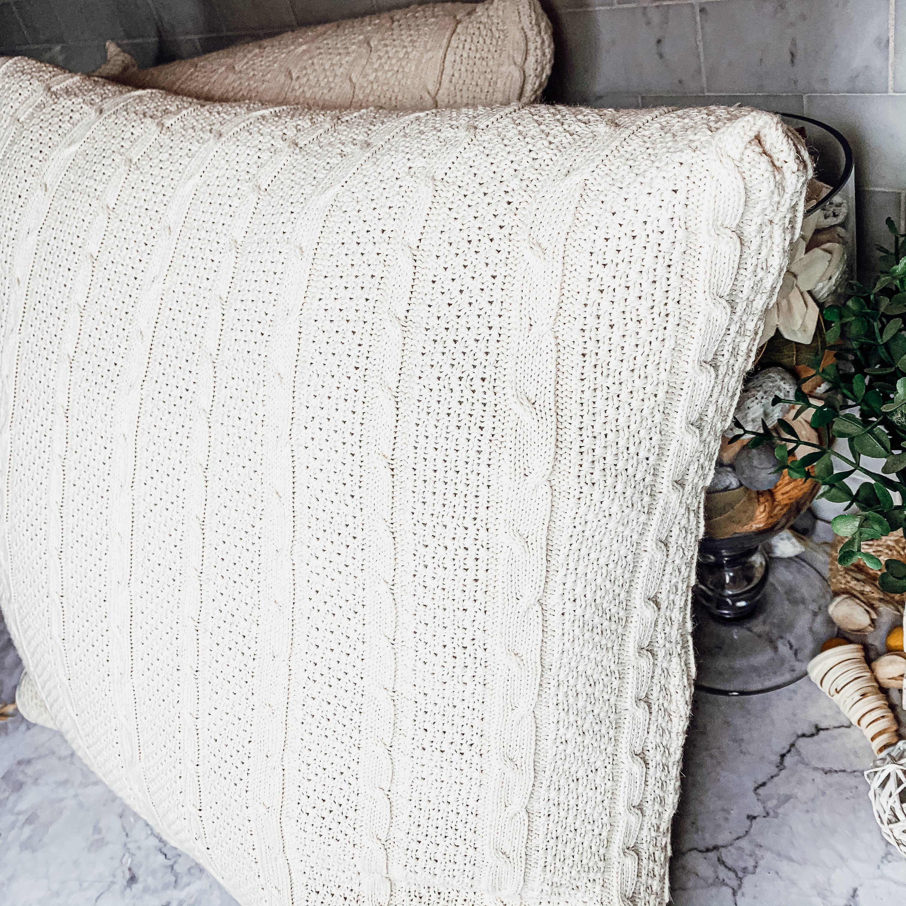 Gia Roma - Venta al por mayor Mantas de sofá - Manta vegana de algodón neutro, tipo suéter color marfil21