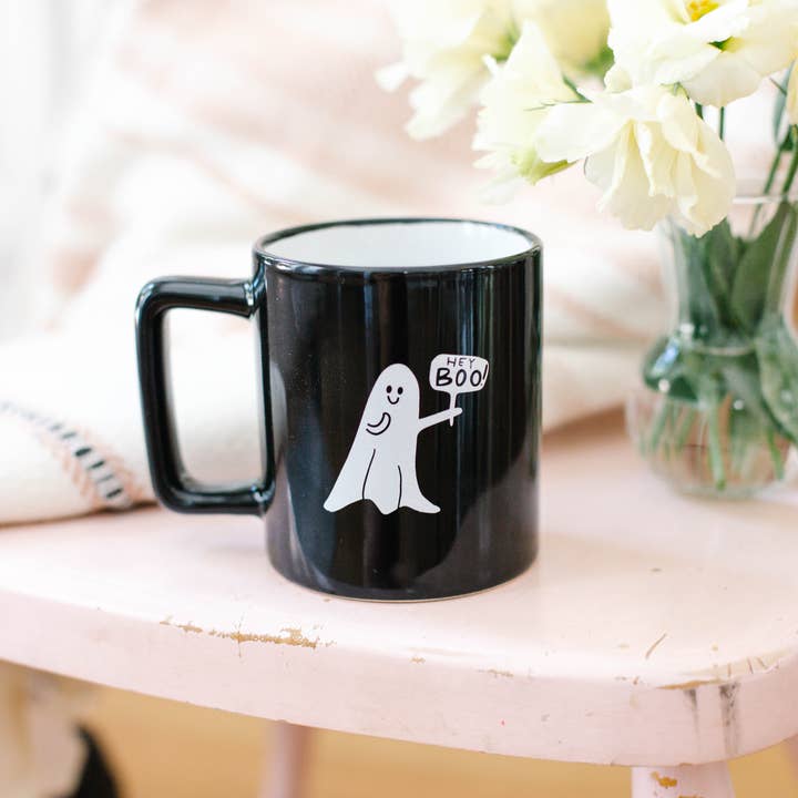 Rachel Allene - Vente Tasse à café - Hey Boo Ghostie | Tasse en céramique noire4