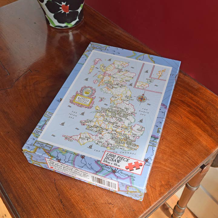 Puzzle de carte de Grande-Bretagne radicale pour la vente par Radical Tea Towel