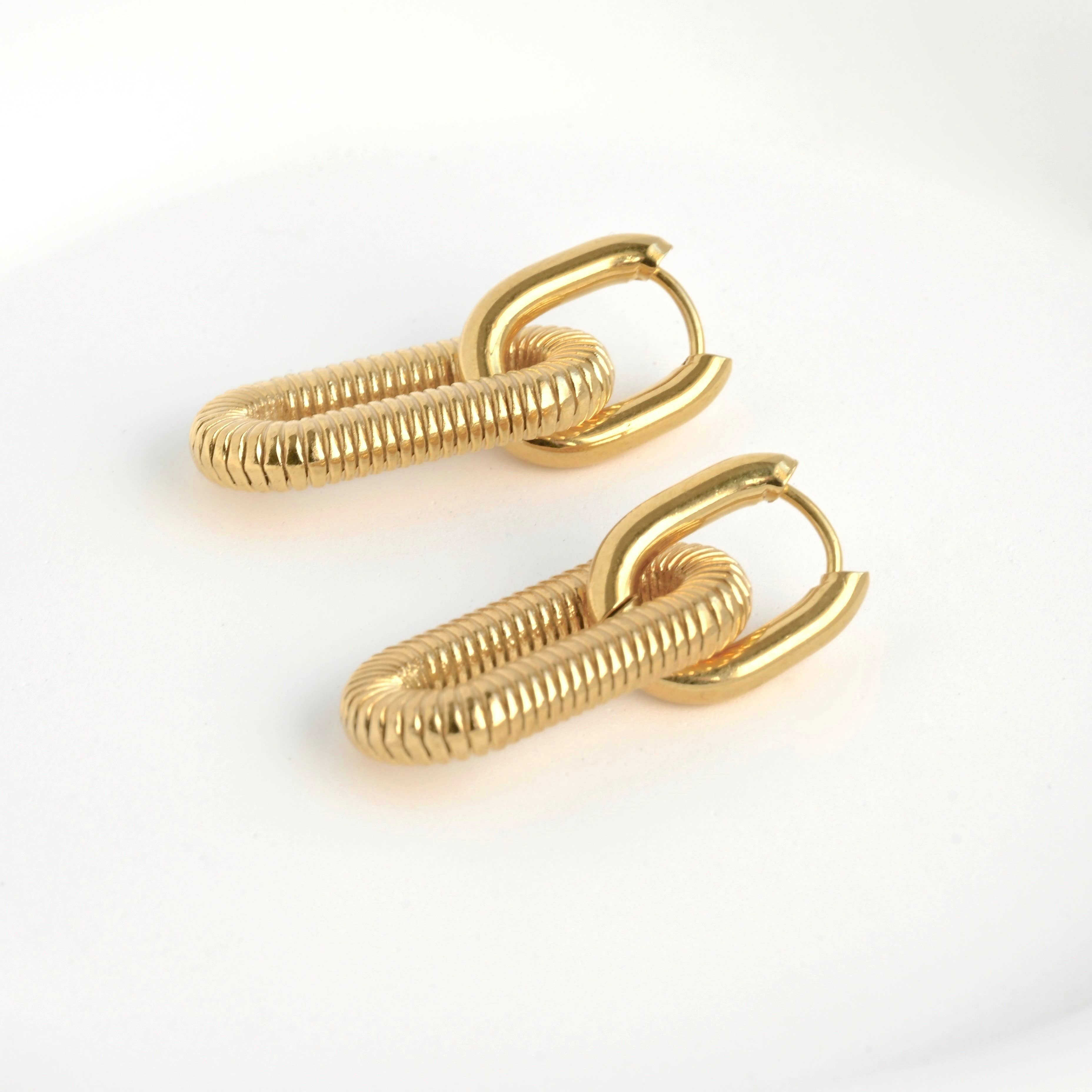 Blueyejewelry – wholesale Hoop earrings – 18k Gold Double Hoops - Waterproof Double Link Hoop Earrings