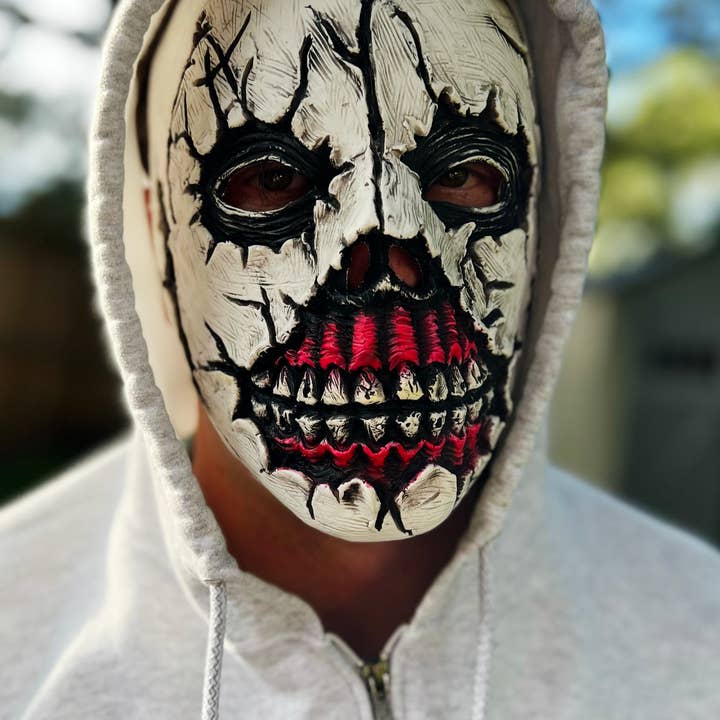 Lelaffet - Wholesale Costume – Unisex - Halloween mask IT Mask Momo Mask Joker Mask Skeleton Mask 4