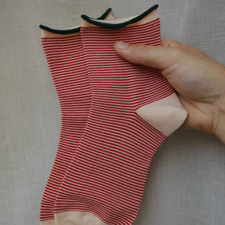 Beaten Path Co - Wholesale Socks - Unisex - GARDEN BERRY SOCKS0