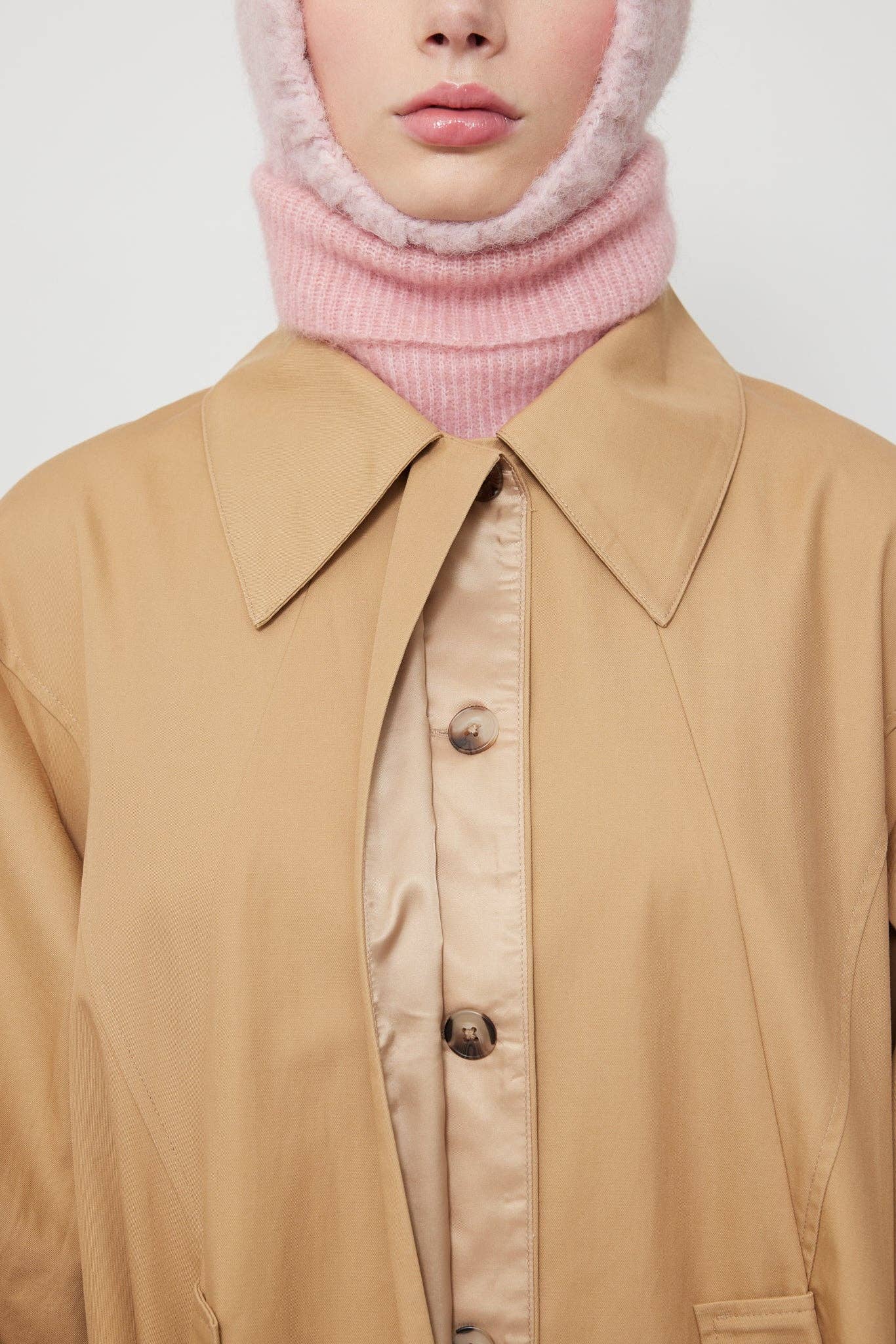 Sand Flekkpetrell mac coat for wholesale on Faire9