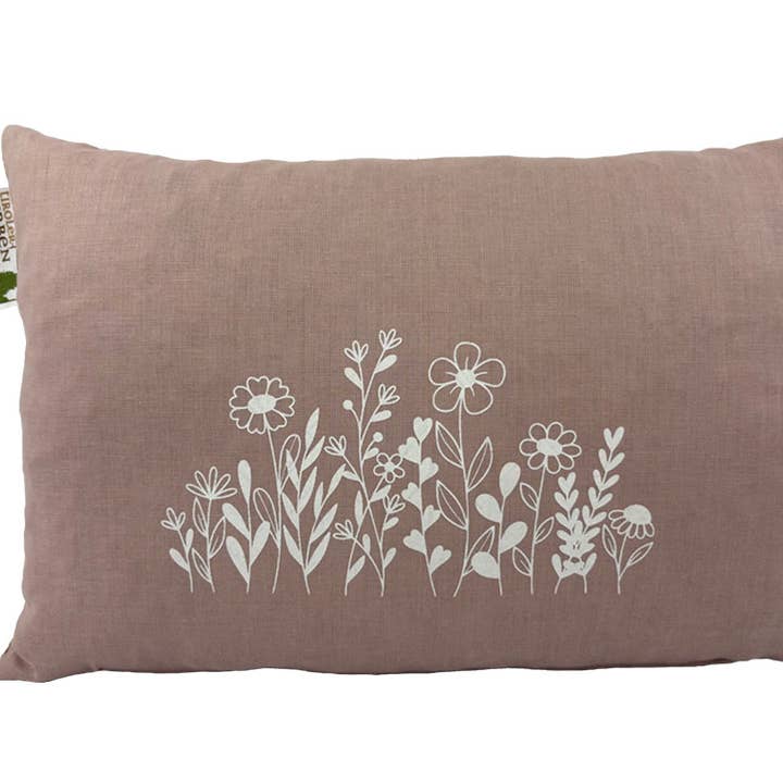 Cuscino di cirmolo 30 cm x 20 cm, rosa chiaro - Fiori bianchi per la vendita all'ingrosso da parte di Tiroler Zirbenkissen / Christoph Wildauer