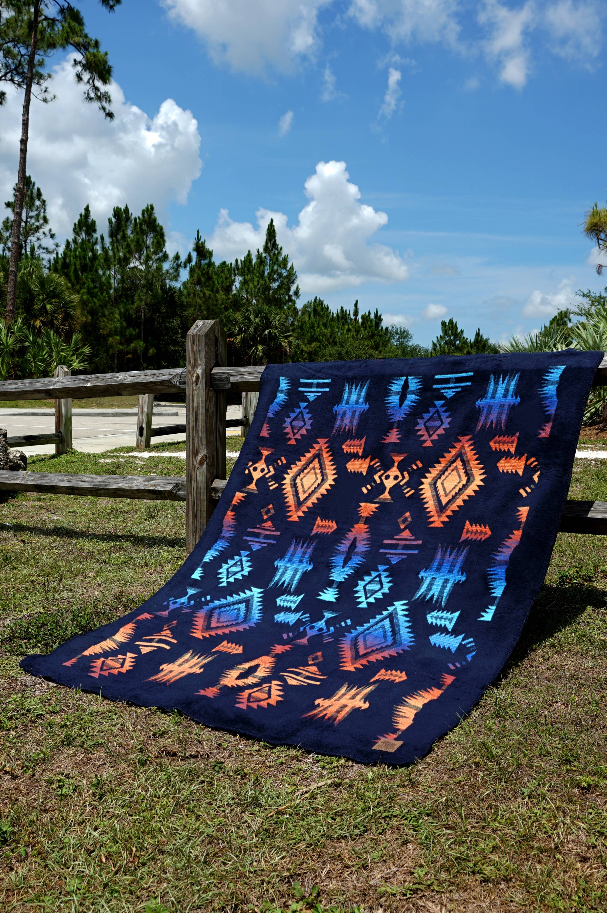 Earth Ragz - Wholesale Throw Blanket - TWIN REVERSIBLE JACQUARD BLANKET LAGUNA2