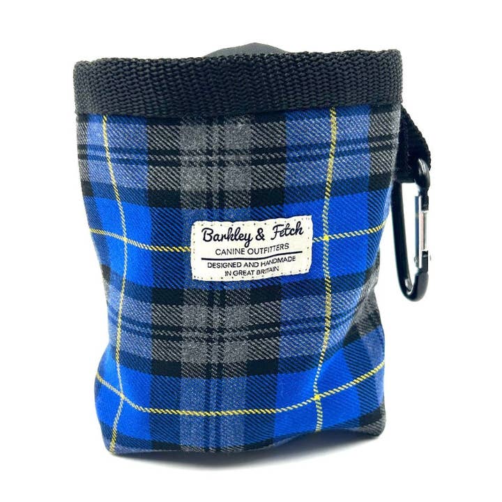 Sac à friandises en tartan bleu royal pour la vente par Barkley and Fetch
