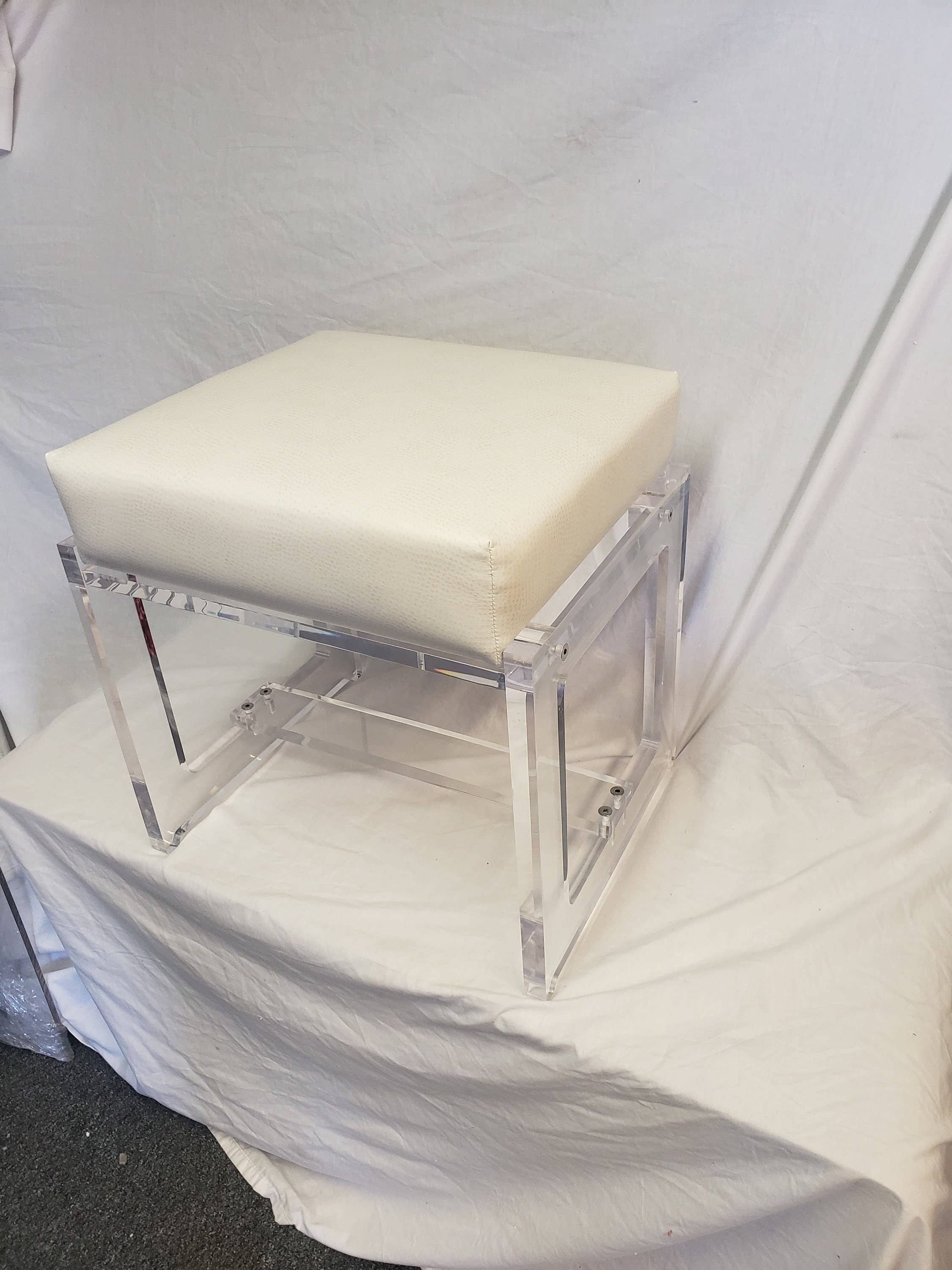Plasticmart - Wholesale Stool - Acrylic Vanity Stool3