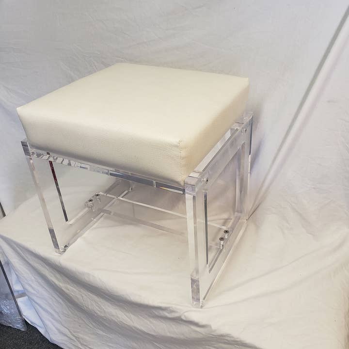 Plasticmart - Wholesale Stool - Acrylic Vanity Stool3
