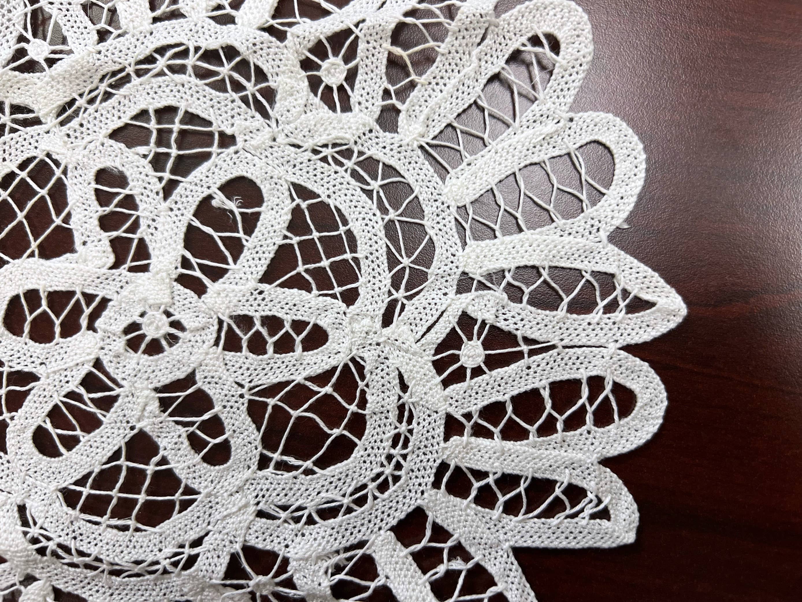 Peking Handicraft - Wholesale Doily - Annie's Treasures Doilies Round Shape5