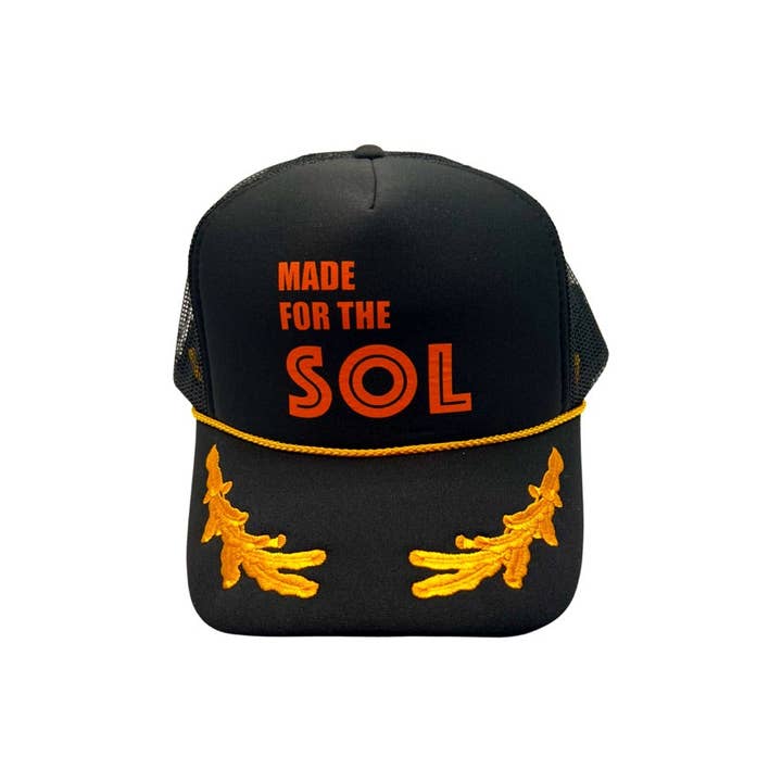 LAVET TIL SOL Trucker Hat for engroshandel hos Moliko LLC.