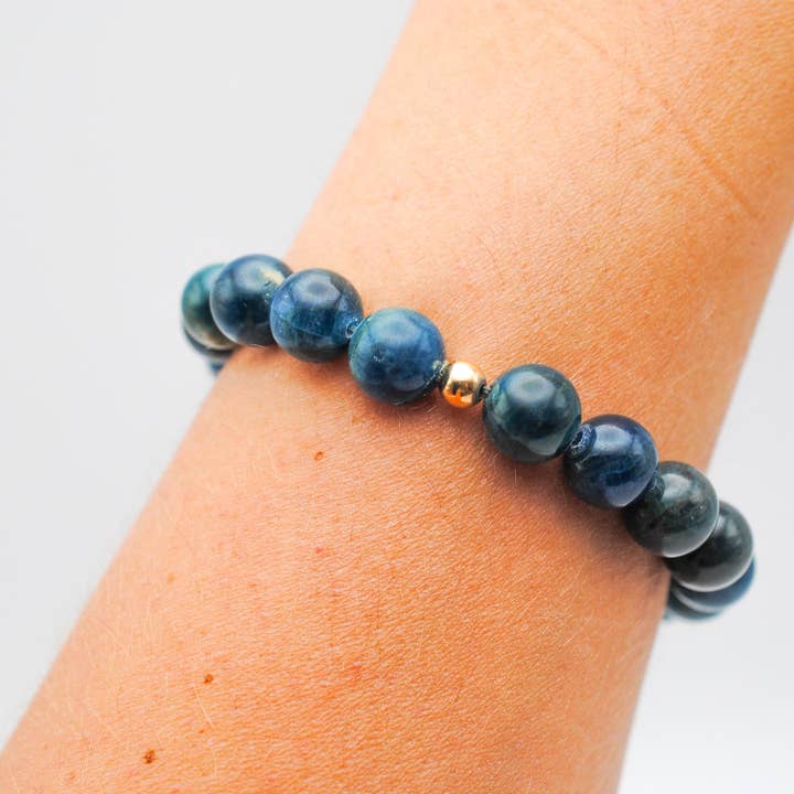 Apatite Solo Grande Bracelet for wholesale by Ripple | Reiki Infused Jewelry