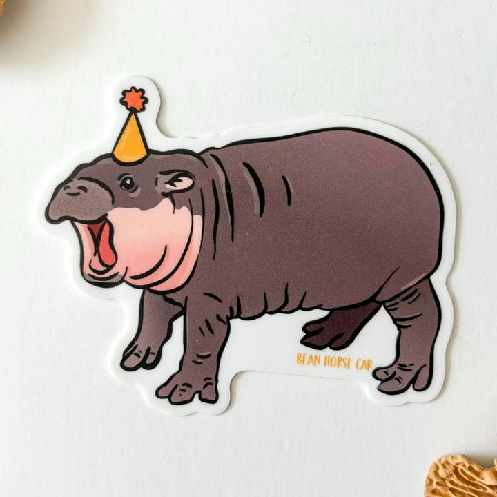 Autocollant Hippopotame Pygmée Party Moo Deng pour la vente par Bean Horse Car Designs