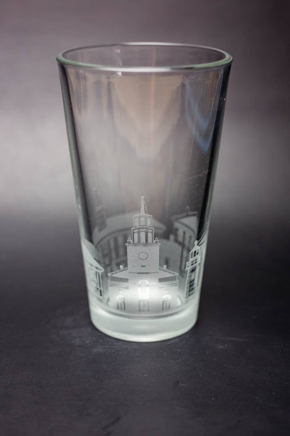 Urban & Etched – wholesale Beer glass/mug – Burlington, Vermont Skyline Pint Glass Barware0