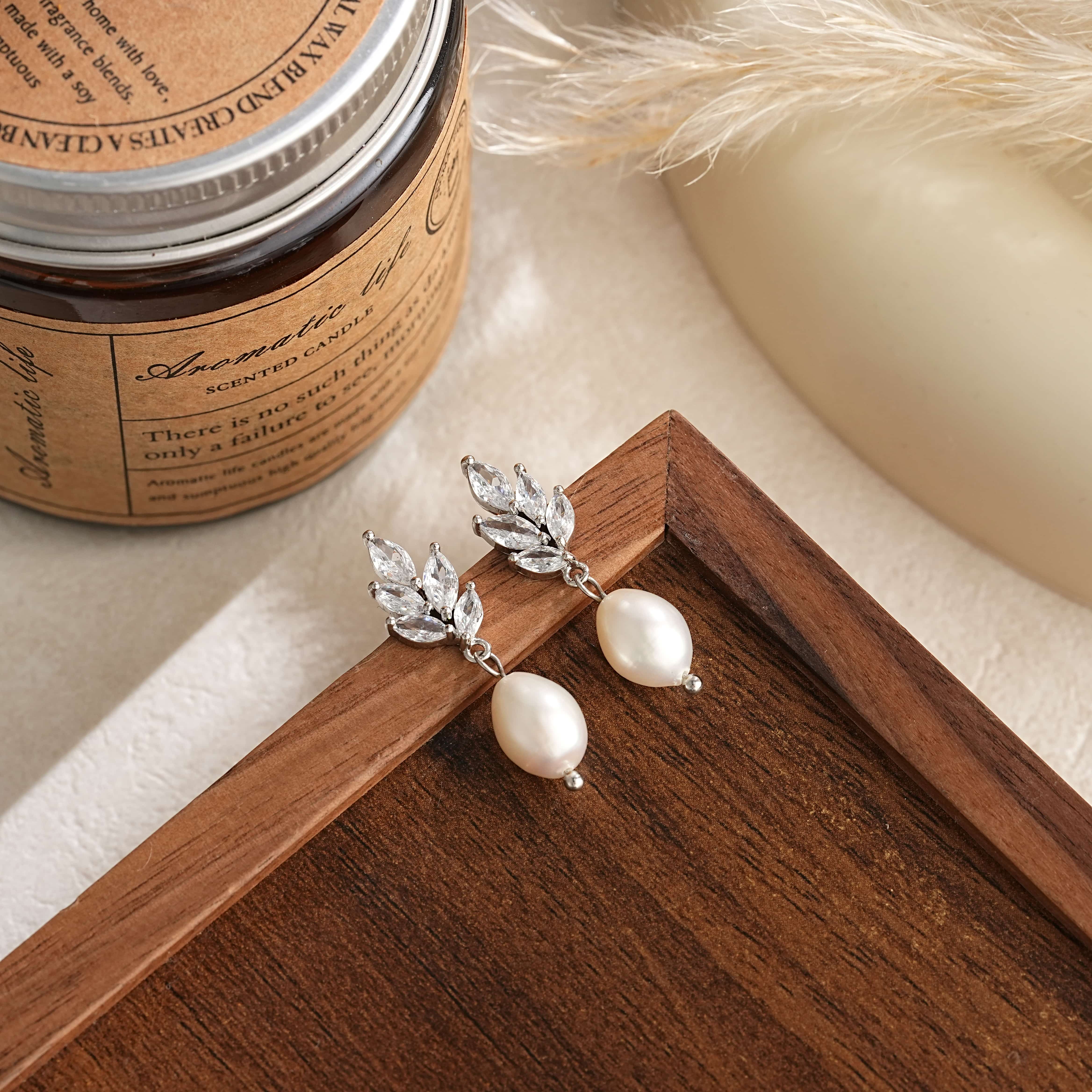 Drrtymagic - Wholesale Dangle Earrings - Freshwater Pearl Drop Earrings with Crystal Leaf10