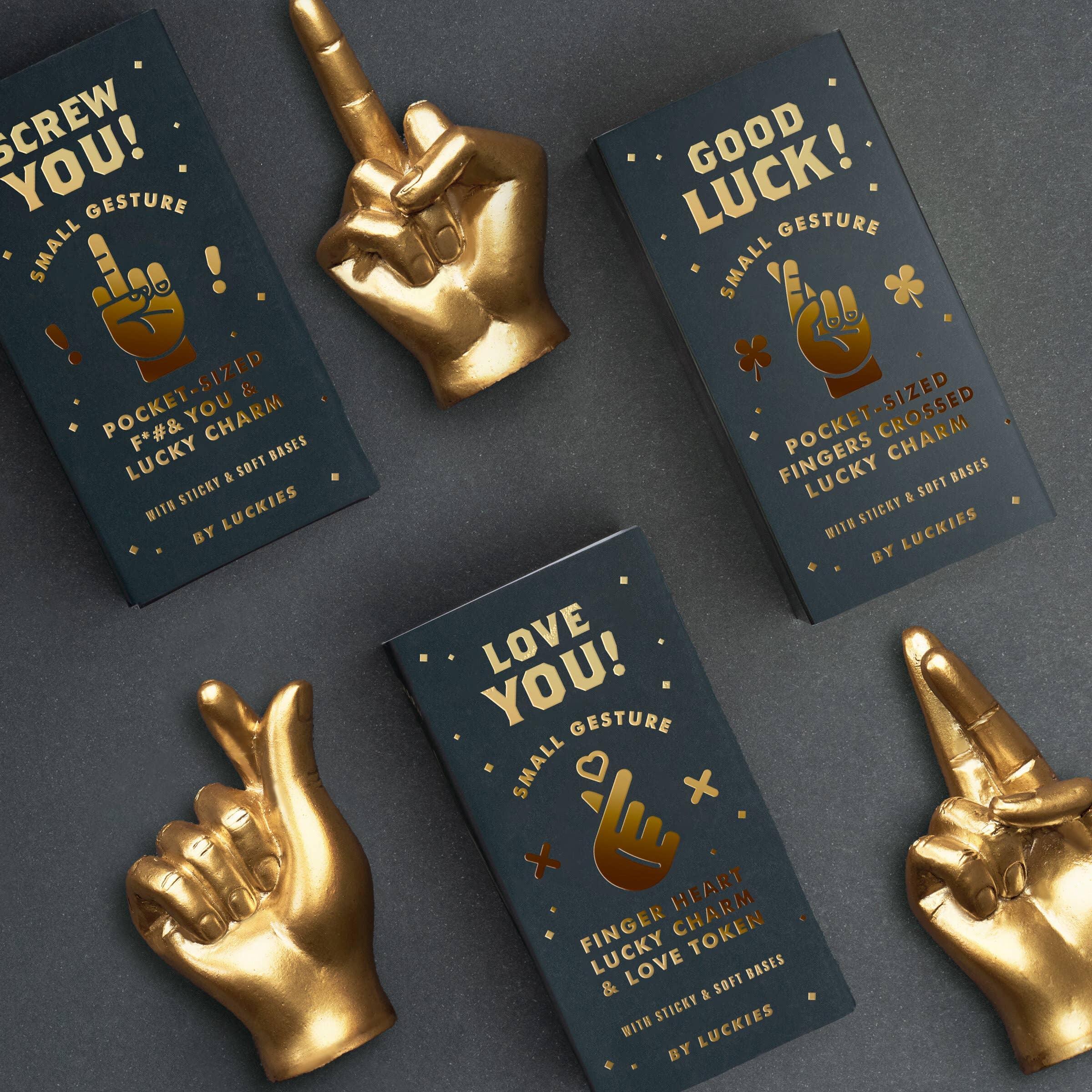 SUCK UK – wholesale Decorative figurine – Screw You – Golden Middle Finger Lucky Charm | SUCK UK3