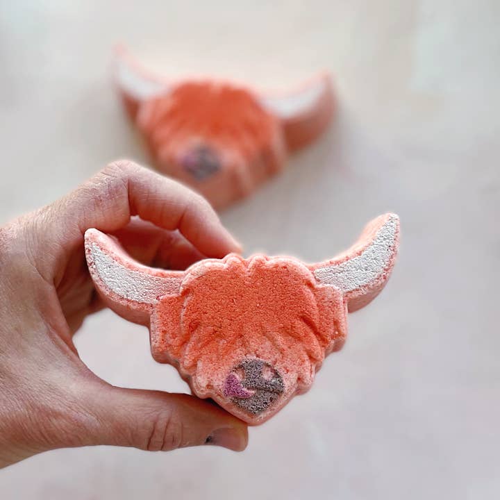 The Sister Made - Wholesale Bath Bomb/Fizz - Highland Cow Bath Bomb2