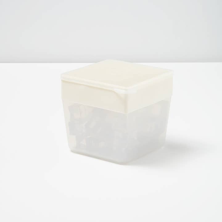 W&P - Wholesale Ice Tray/Mold - Ice Cube - Silicone Ice Tray & Storage Ice Bucket