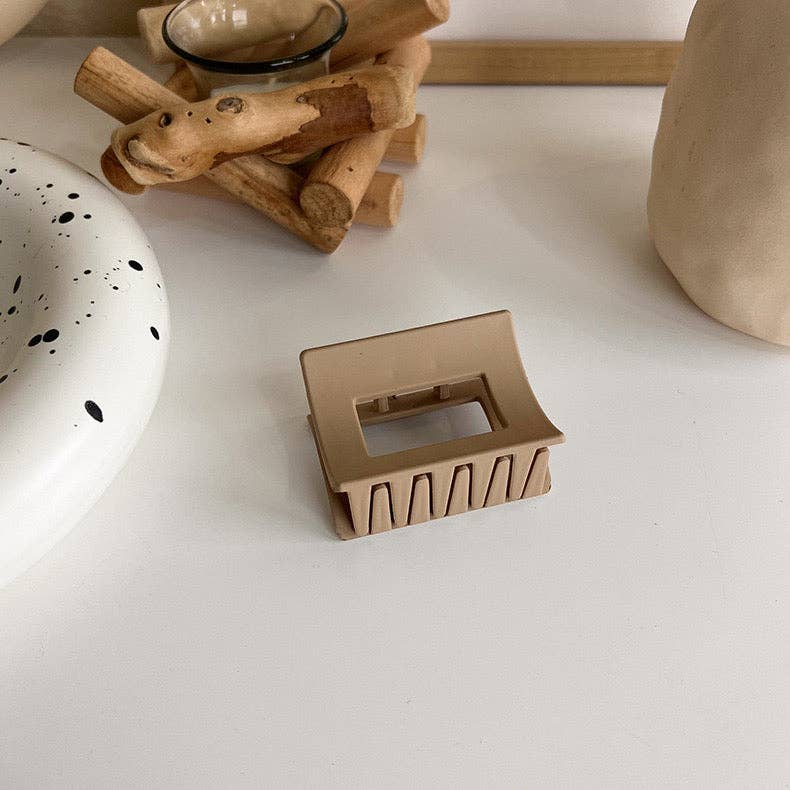 LanLivia - Wholesale Hair Clip - Women's - Milky Coffee Color Tone Claw Hair Clips1