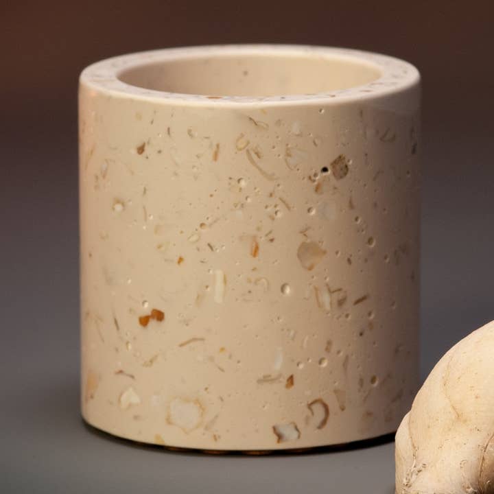 VASO TERRAZZO CONCHIGLIA per la vendita all'ingrosso da parte di Kay Carter Studio