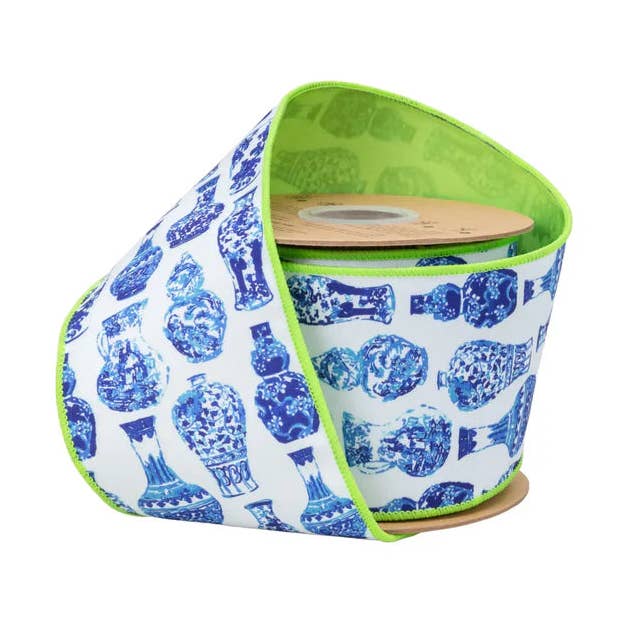 4 tommer blå-hvide porcelænskrukker med limegrønt bagbånd 9373W-018-100E for engroshandel hos Trendy tree