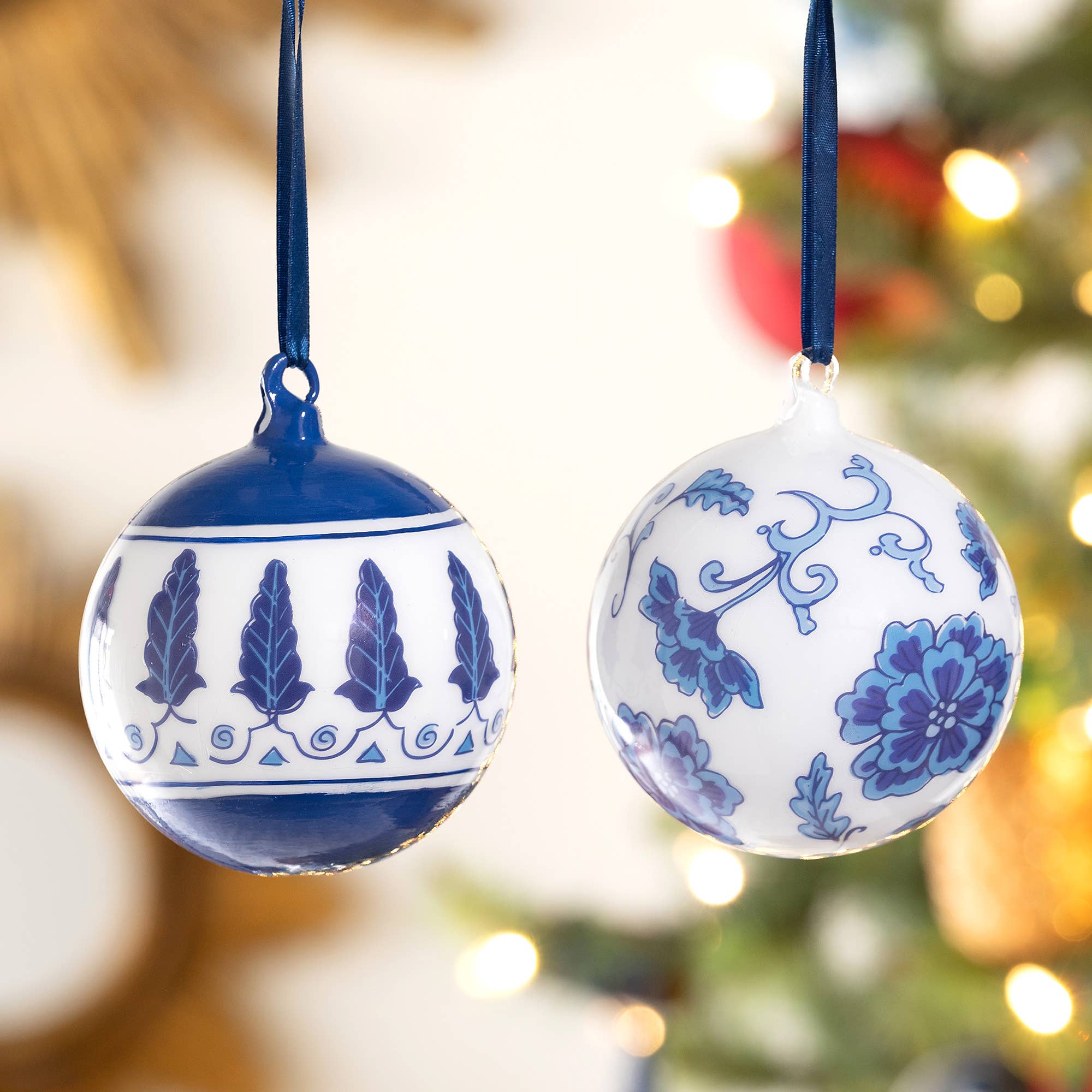 Park Hill Collection - Wholesale Christmas Decoration - Promo Chinoiserie Peony/Feathers Glass Ball Ornament1