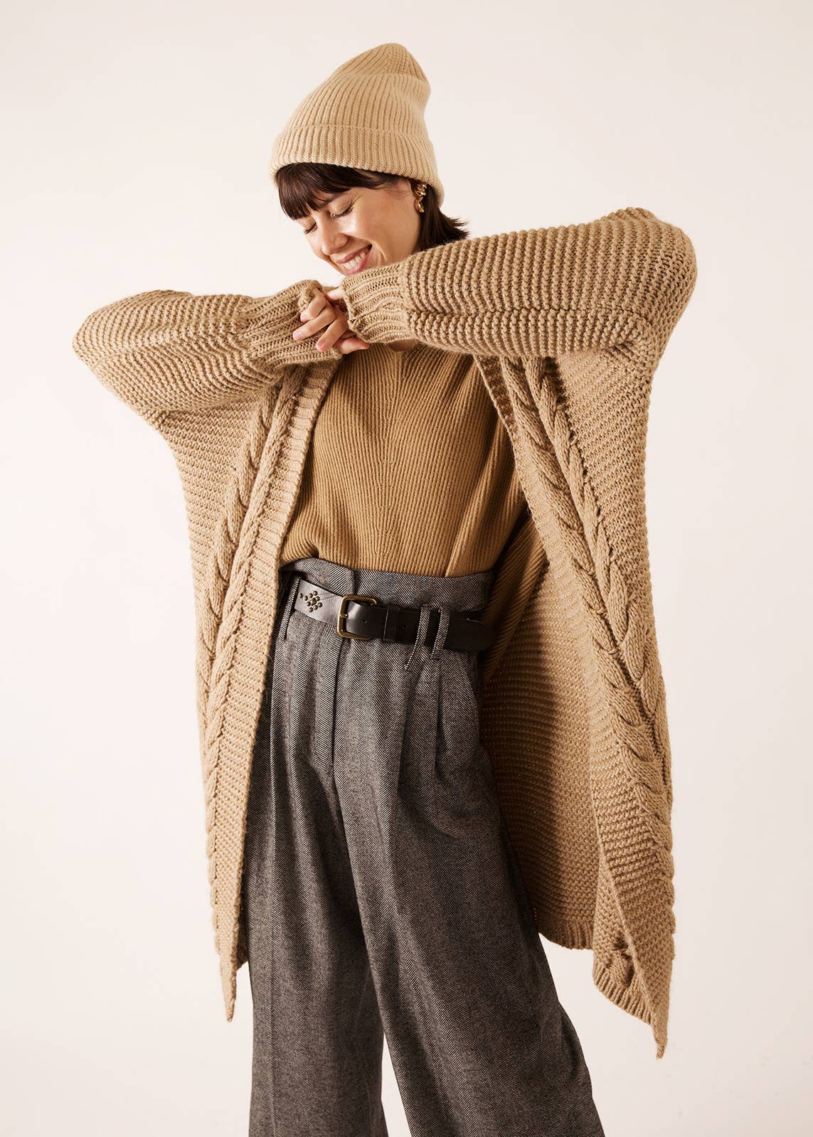 JULIA PARIS - Wholesale Cardigan - Women's - Long cable-knit cardigan - wool and alpaca blend7