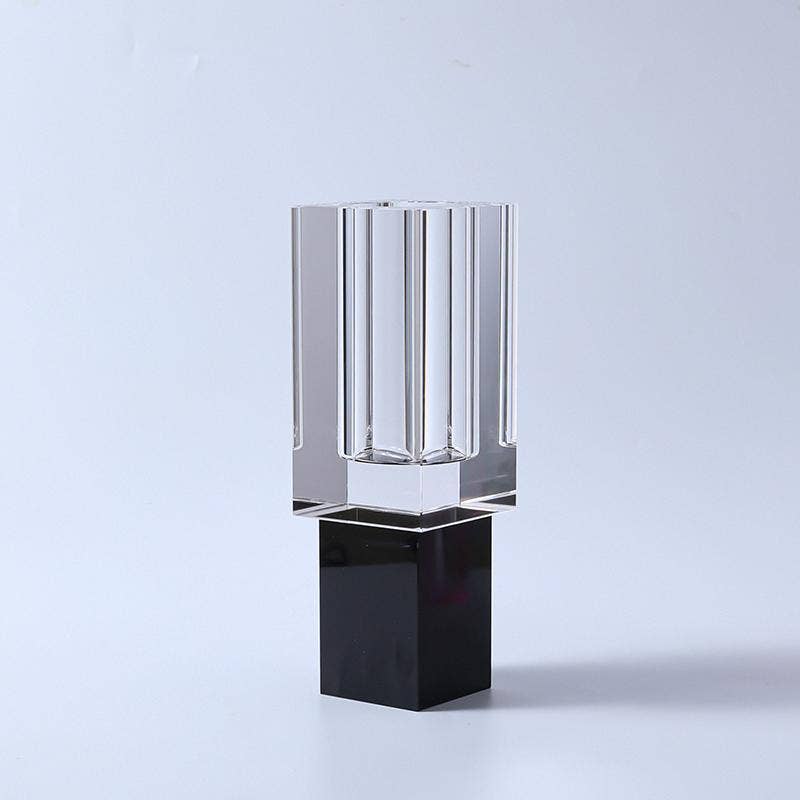 VIVIENCE – wholesale Vase – Crystal Square Vase with Colored Base11
