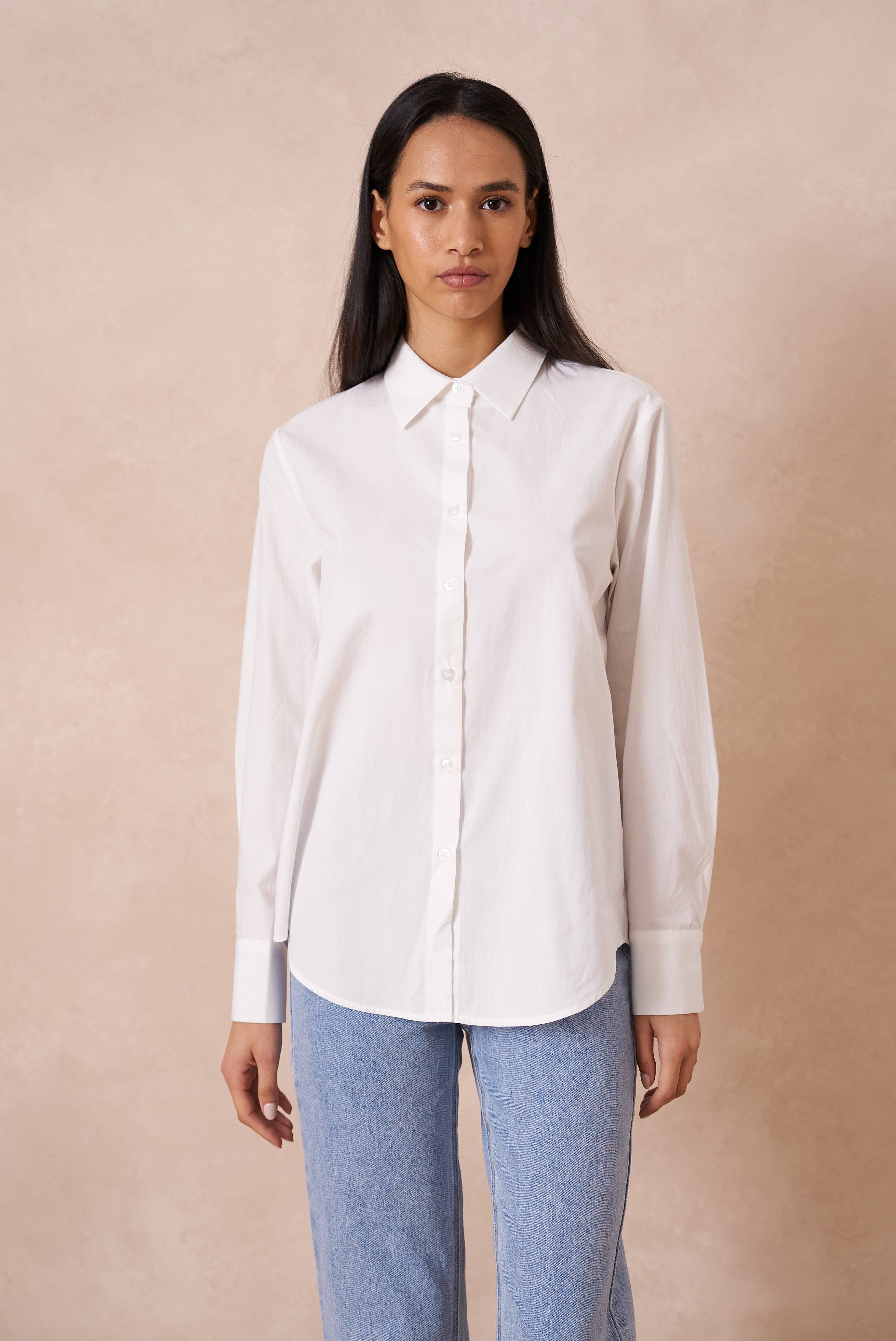 Attentif Paris - Wholesale Button Down Shirt - Women's - Plain cotton shirt with lapel collar0