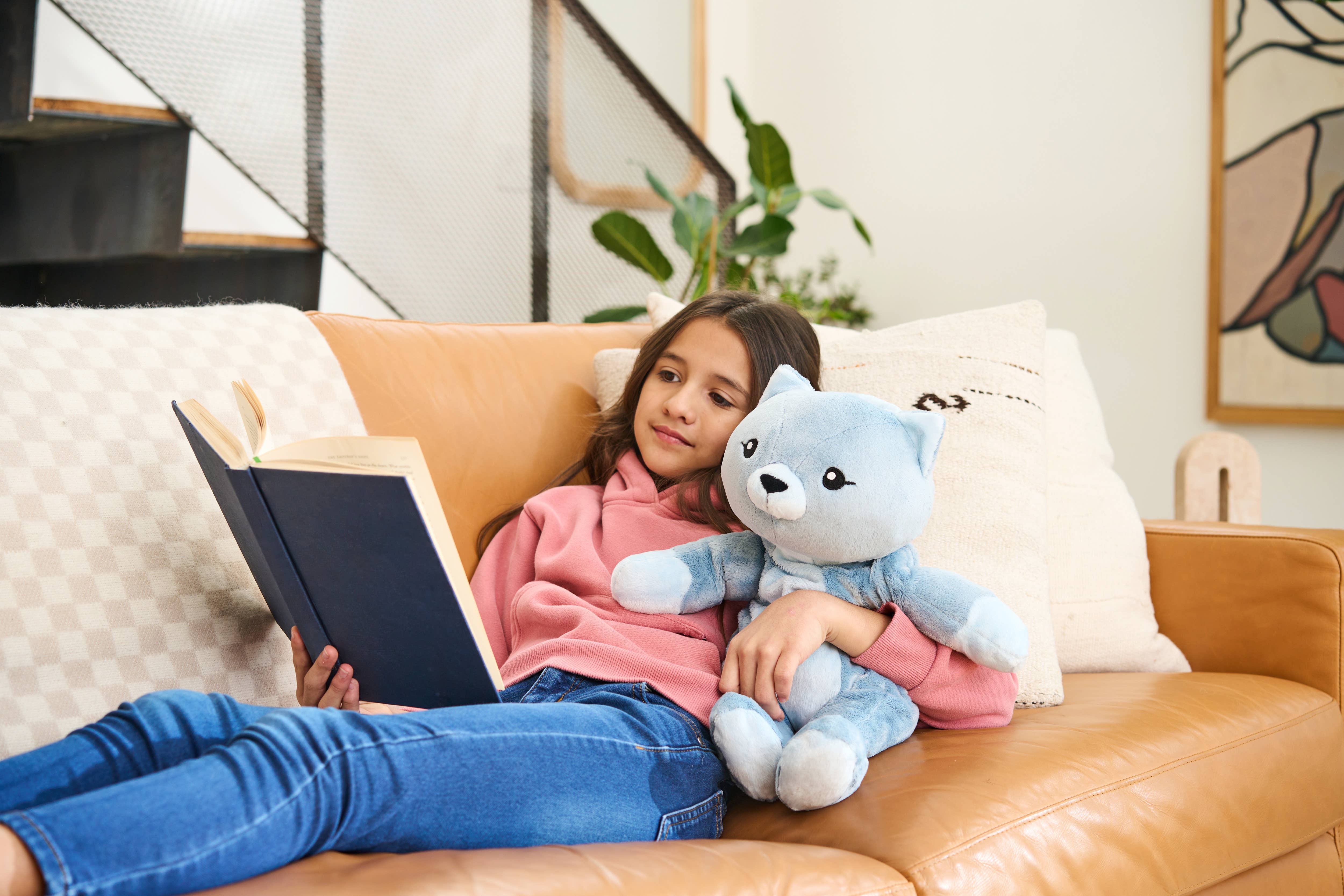 Hugimals World – Großhandel Kuschel-/Plüschtier – Kind & Baby – Frankie die Katze, 2 kg schweres Kuscheltier zur Angstlinderung für Kinder und Erwachsene8