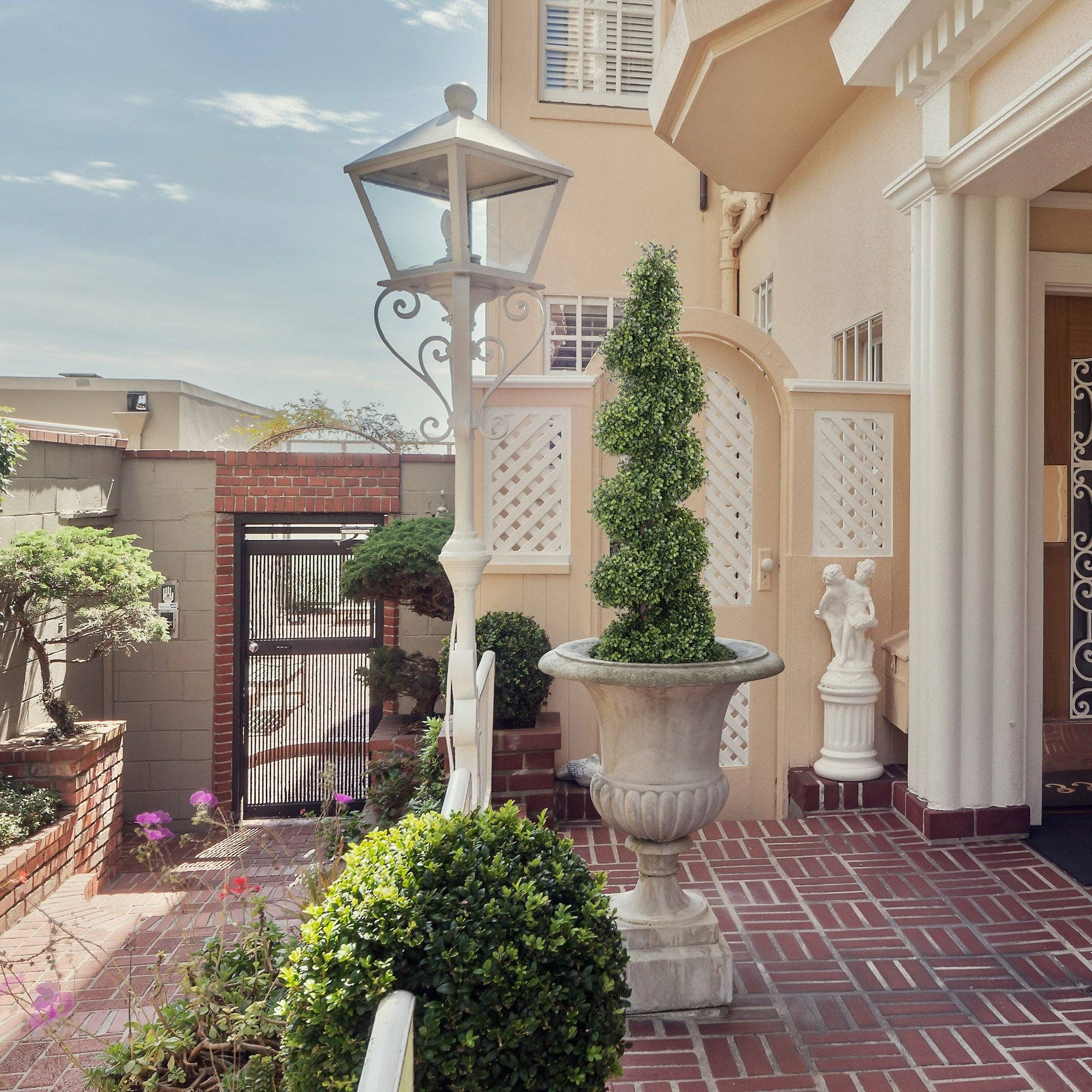 Larksilk - Wholesale Artificial Plant - Boxwood Spiral Topiary Uv Indoor Outdoor 4' Faux2