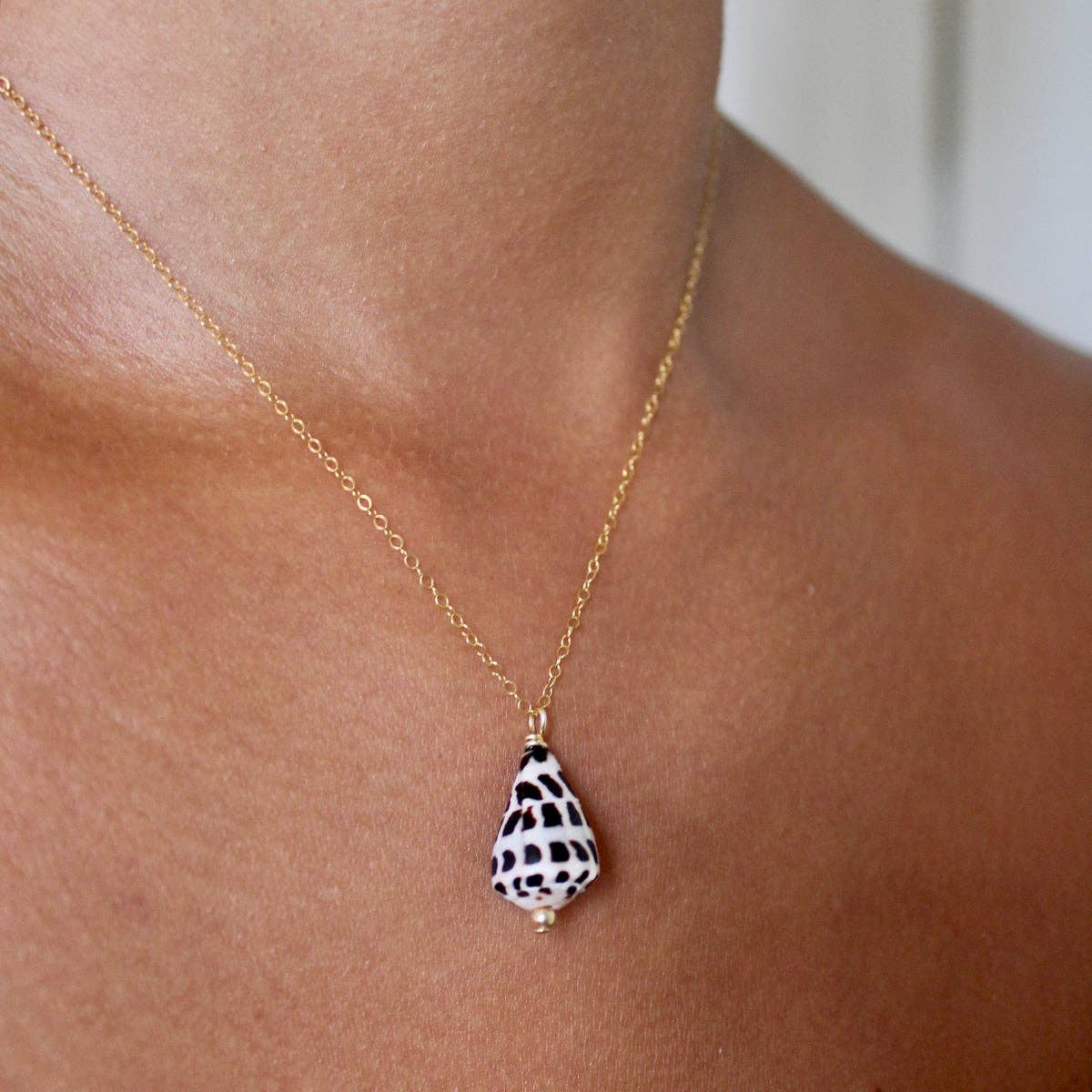 The Coconut Collective - Wholesale Pendant/Charm Necklace - Hebrew Cone Gold Necklace 2