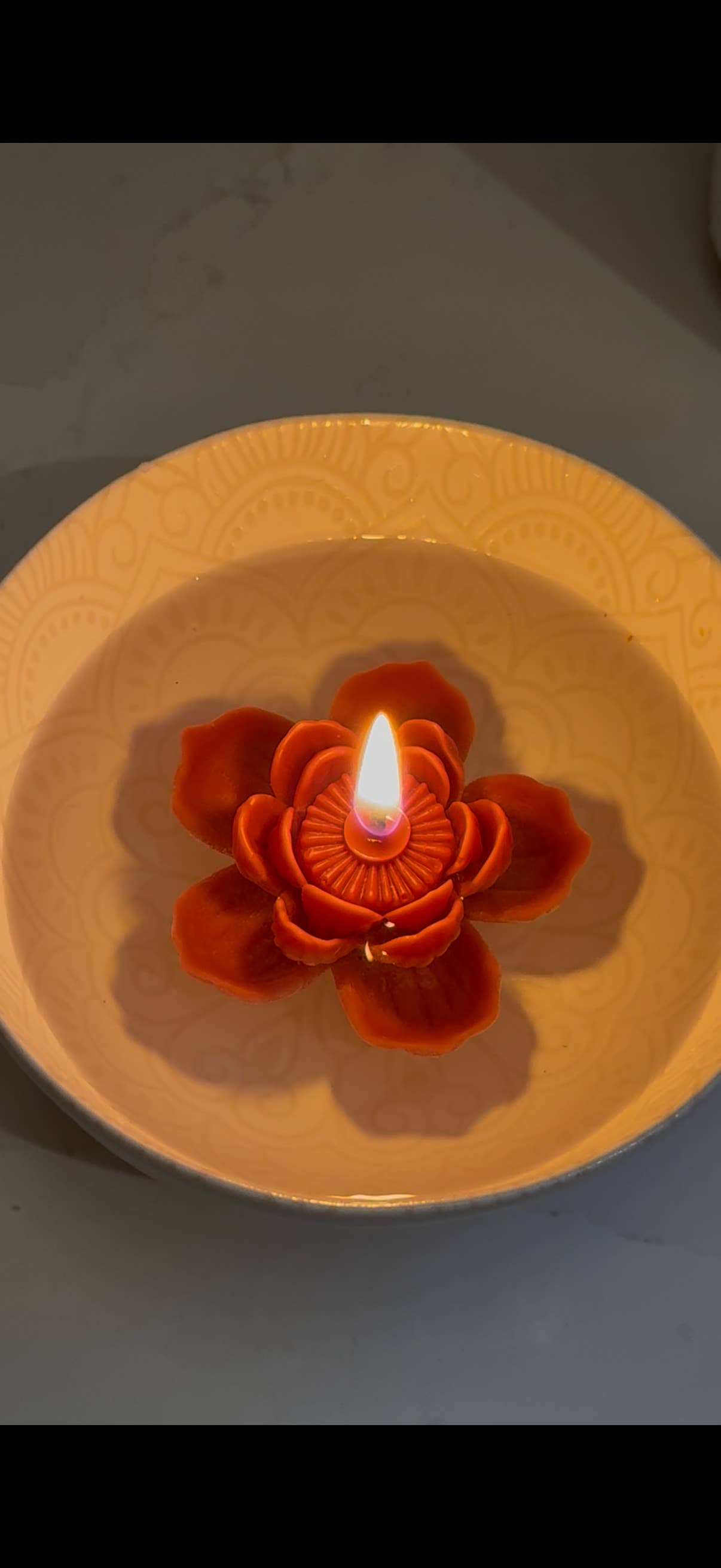 Namaste Home - Wholesale Novelty candle - Beeswax Lotus Floating Candle • Spa-Ready or Centerpiece