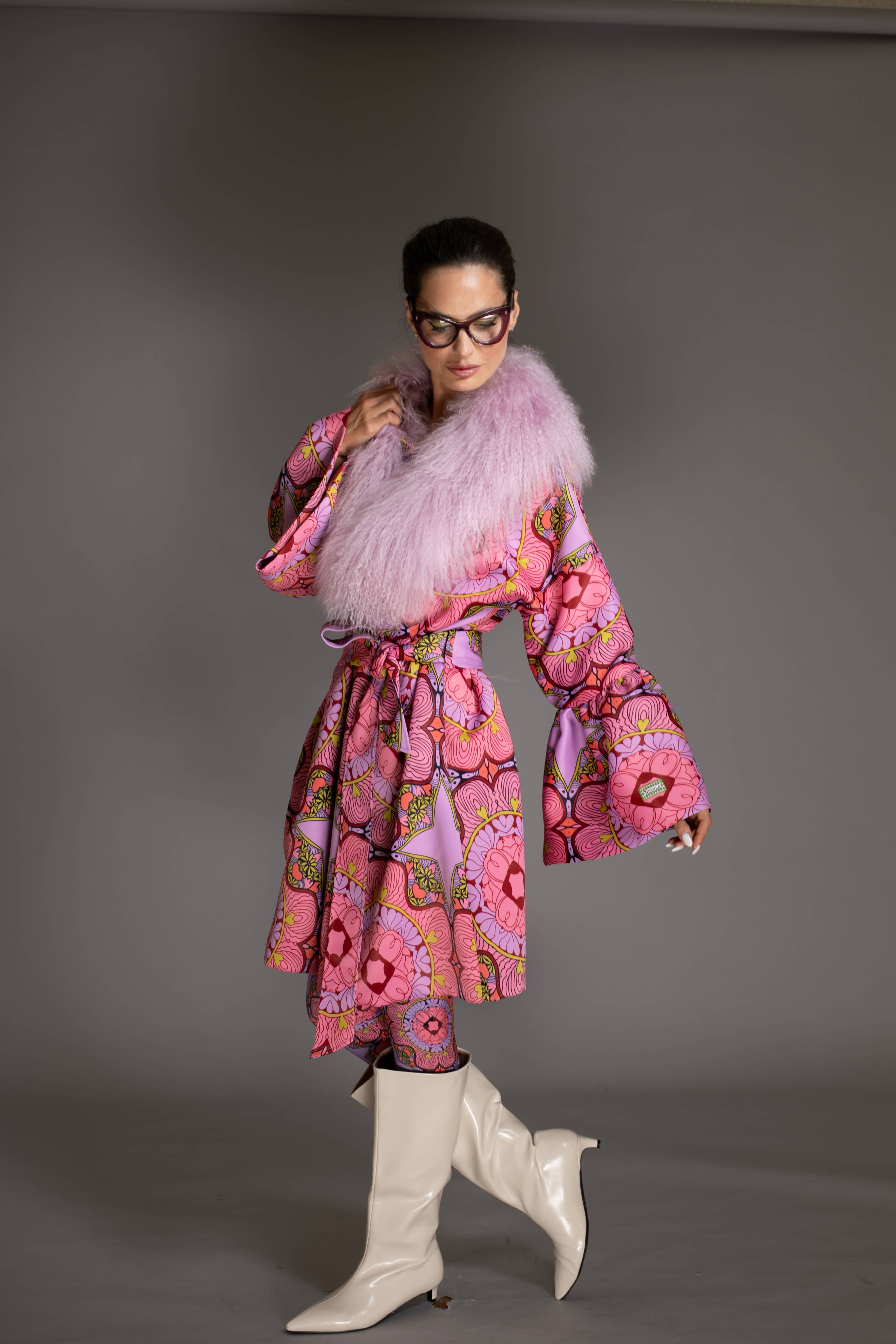 Nuvula - Wholesale Fur/Faux Fur Coat - Women's - Pink Wool Coat with Sheared Mongolian Fur Collar4