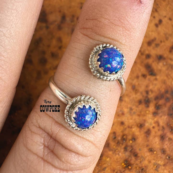 Tipsy Cowpoke - Wholesale Cocktail/Statement Ring - Double Daisy Blue Cotton Candy Adjustable Ring
