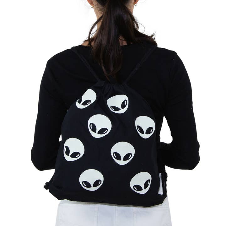 COMECO INC - Wholesale Drawstring bag – Unisex - Glow in the Dark Alien Drawstring Backpack5