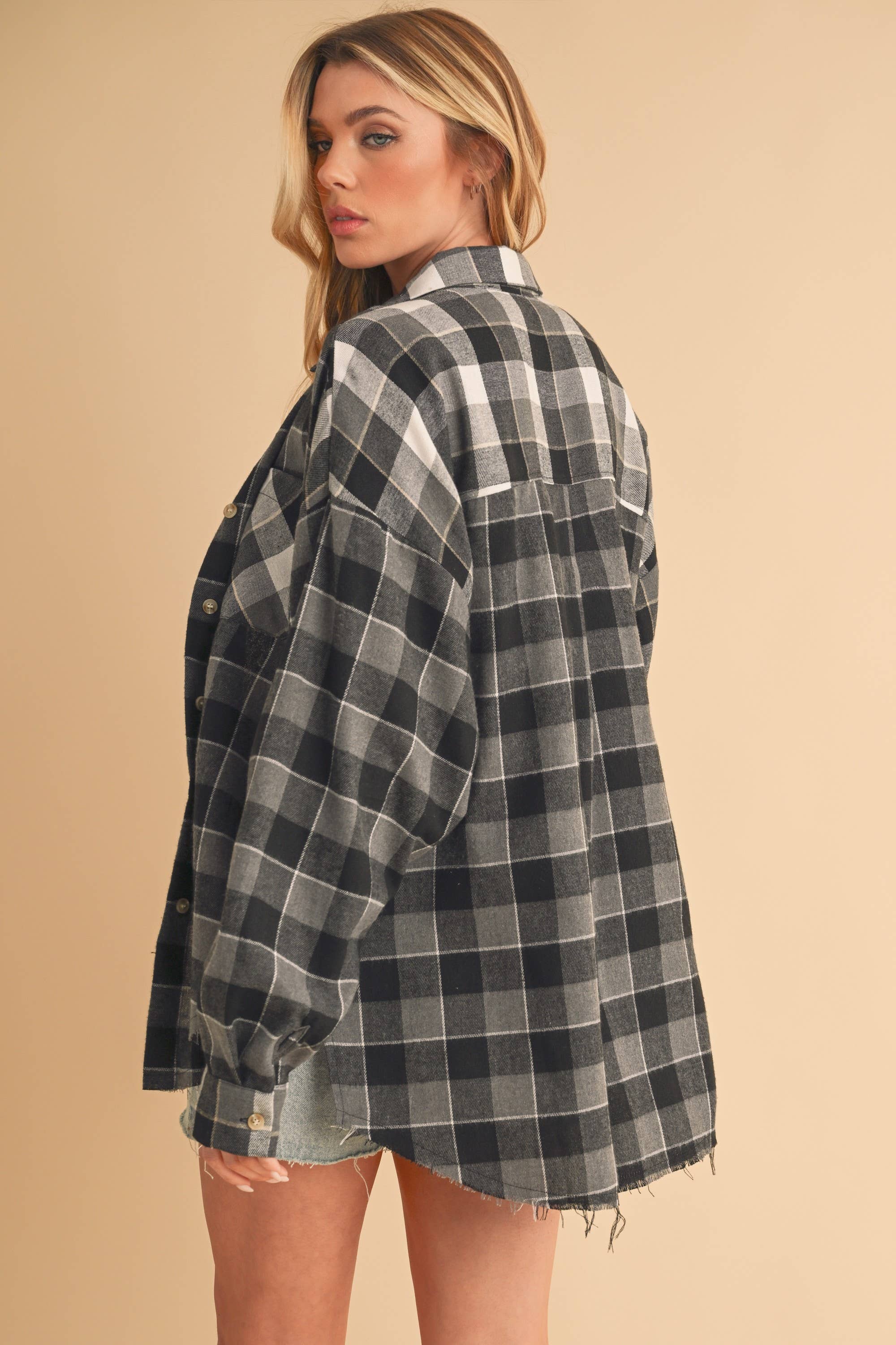 AEMI + CO – Camisa com botões no colarinho – Mulher por atacado – Camisa de flanela oversized Noelle 845AN26
