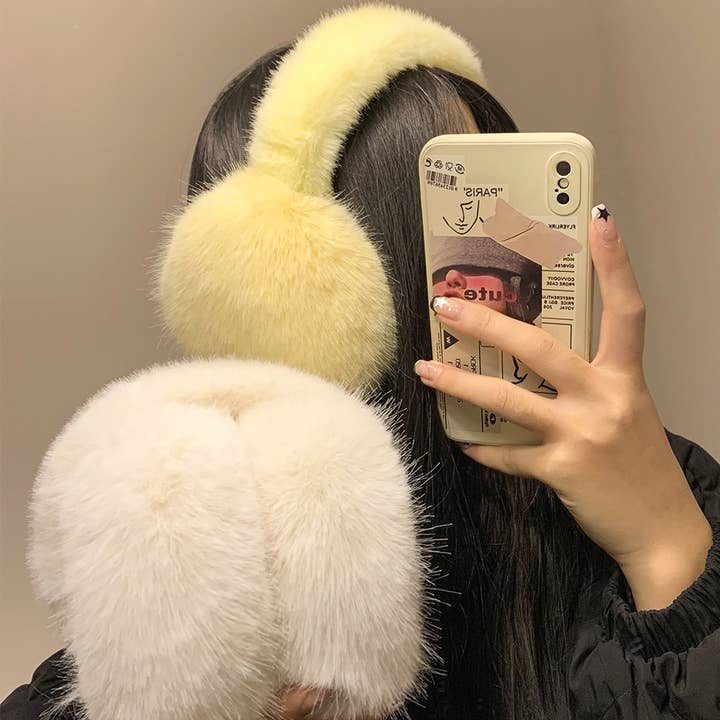 PEACH ACCESSORIES - Wholesale Earwarmers/Ear Muffs - Women's - Plush Paws Faux Fur Ear Muffs A025