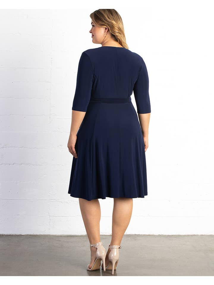 Kiyonna - Vendita all'ingrosso Vestito - Donna - Abito avvolgente Essential - Plus Size